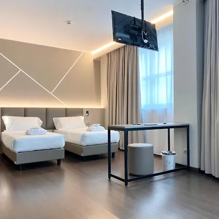 Unico 4*